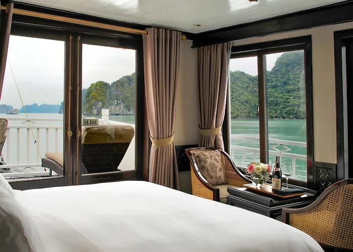 Paradise Luxury Sails Cruise