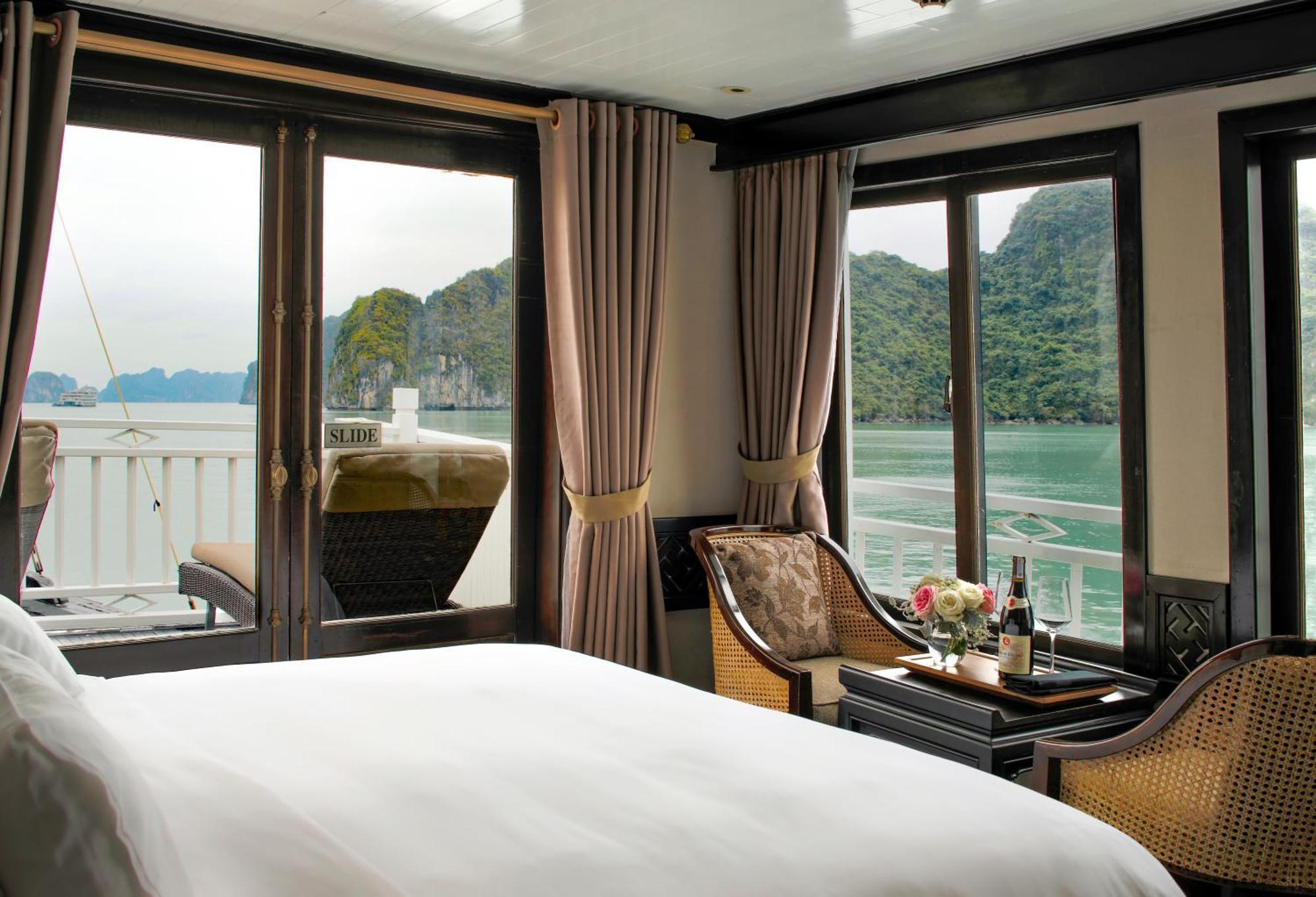Paradise Luxury Sails Cruise Hạ Long