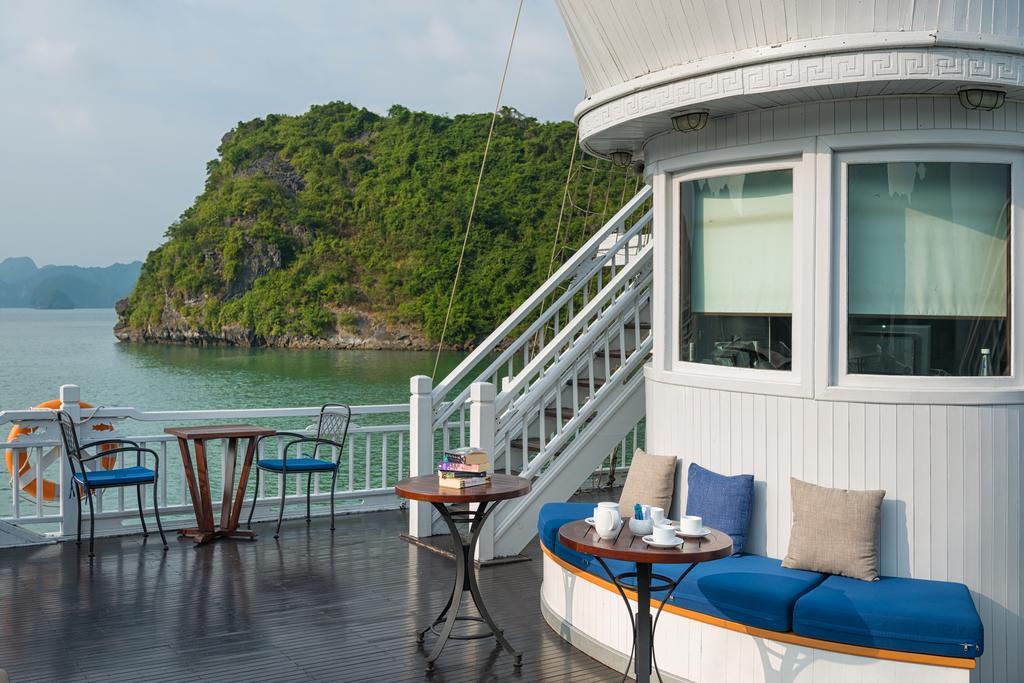 Paradise Luxury Sails Cruise