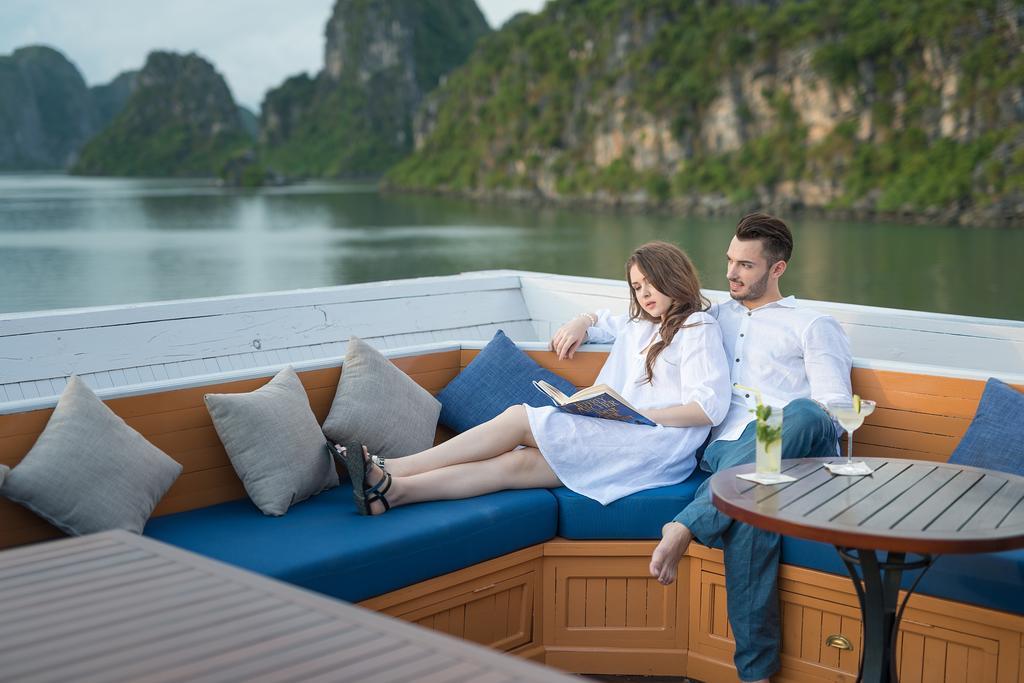 Paradise Luxury Sails Cruise  5*