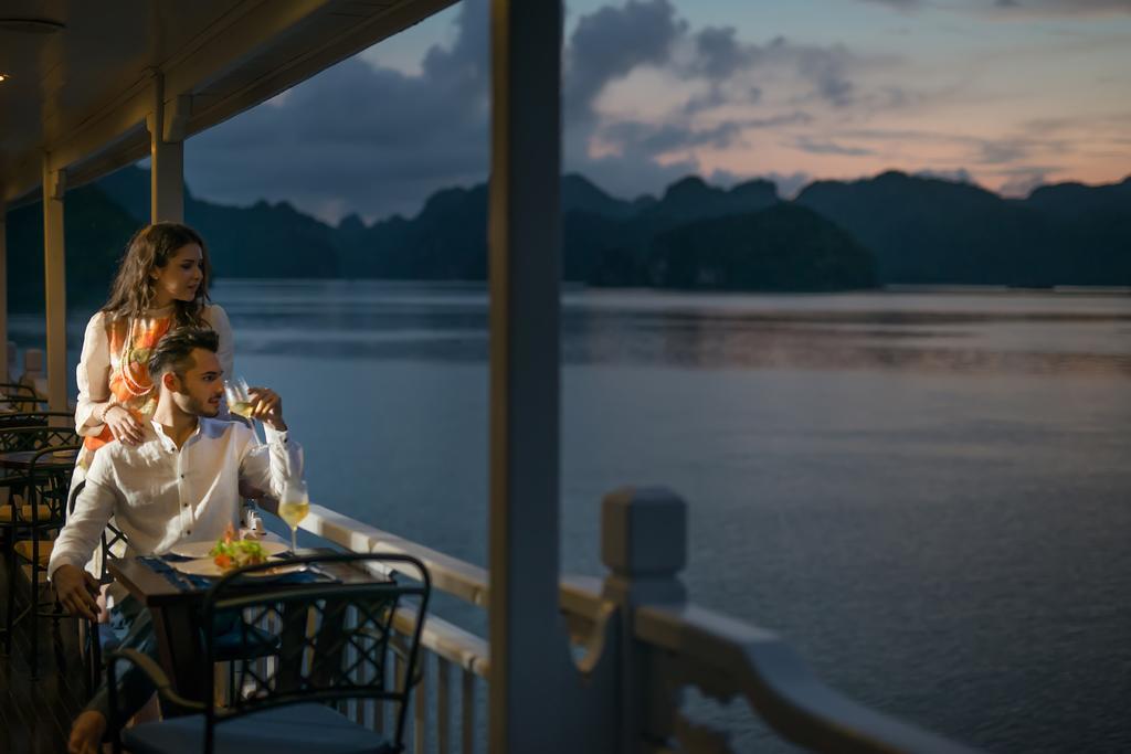 Paradise Luxury Sails Cruise Hạ Long