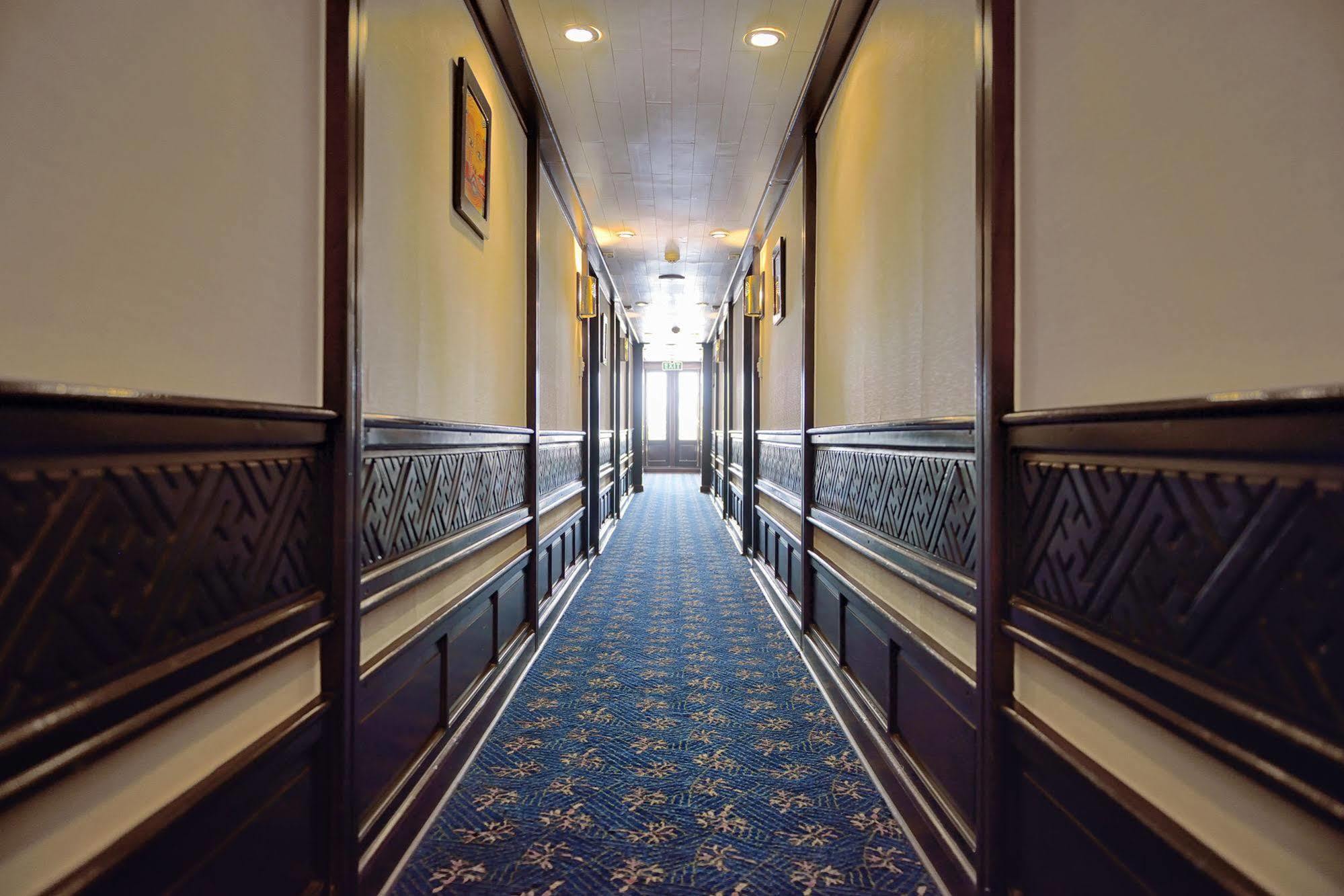  Paradise Luxury Sails Cruise 5*