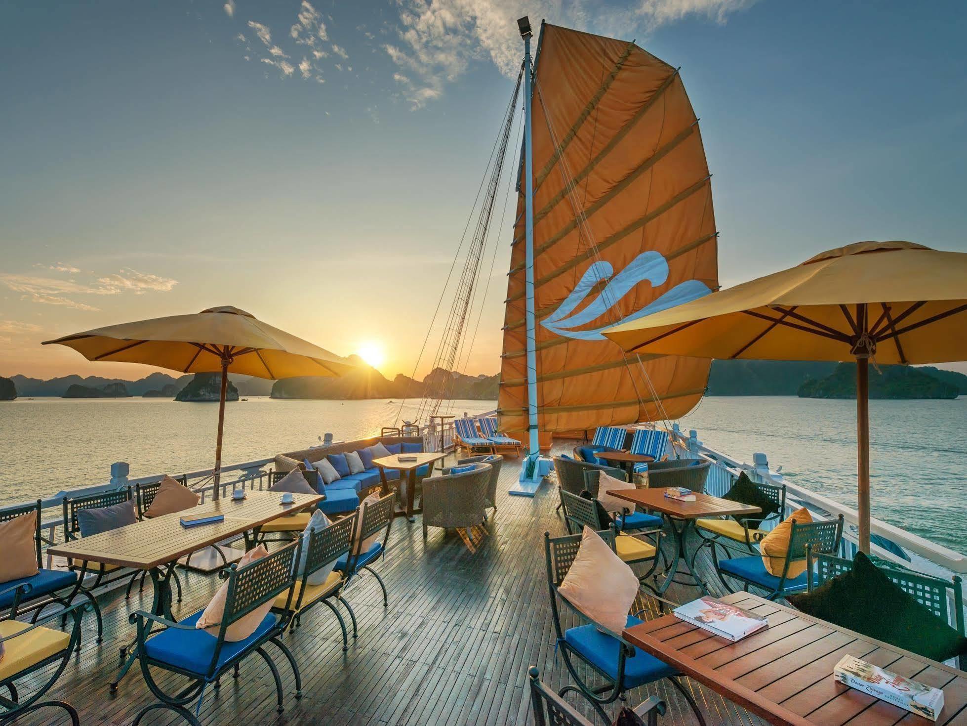 Paradise Luxury Sails Cruise