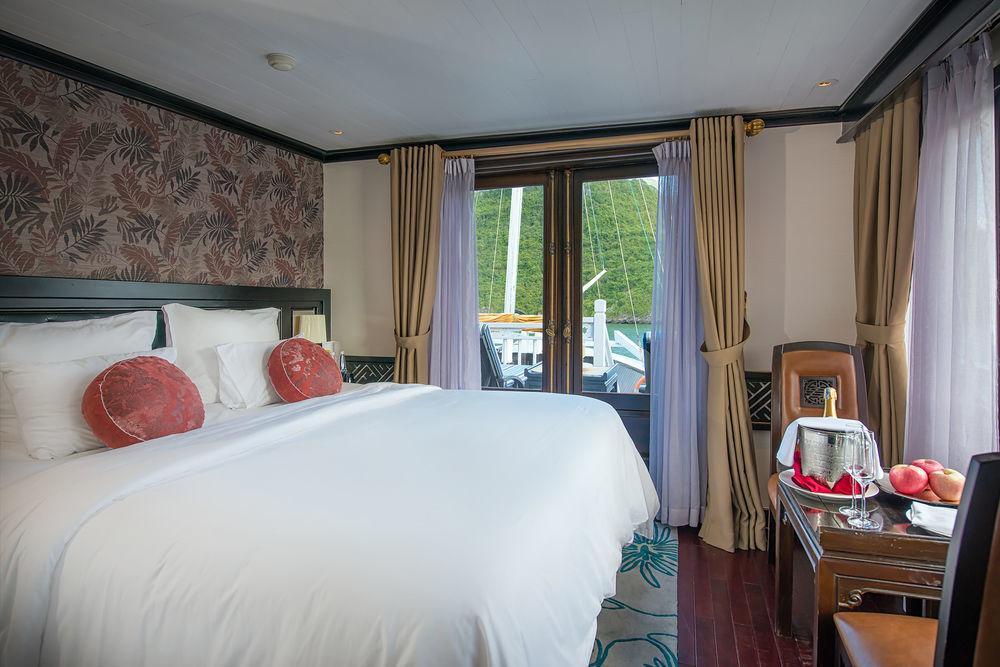Paradise Luxury Sails Cruise