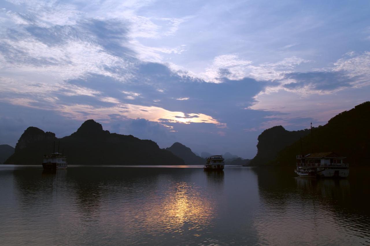 Paradise Luxury Sails Cruise